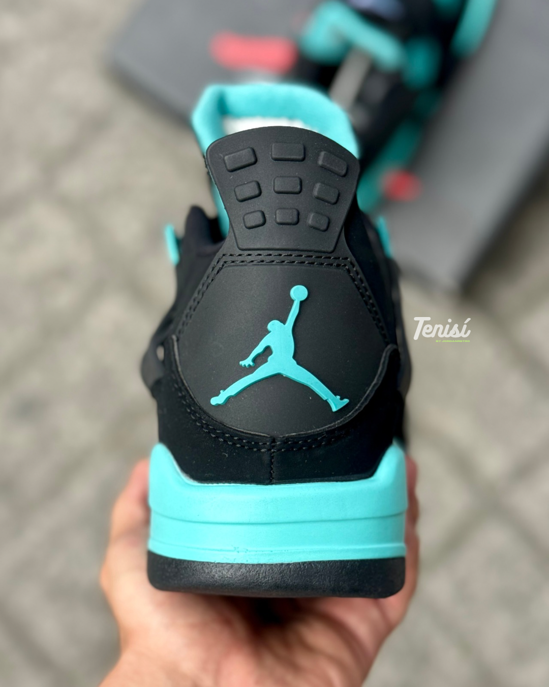 Air Jordan 4 “Blue Tifanny Thunder”