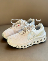 On Cloudswift Monster “Beige” vista 1