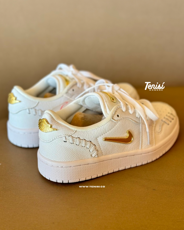 Nike Air Jordan 1 Low Method of Make Legend Light Brown look 1