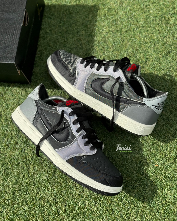 AIR JORDAN 1 LOW OG EX BLACK SMOKE GREY look 1