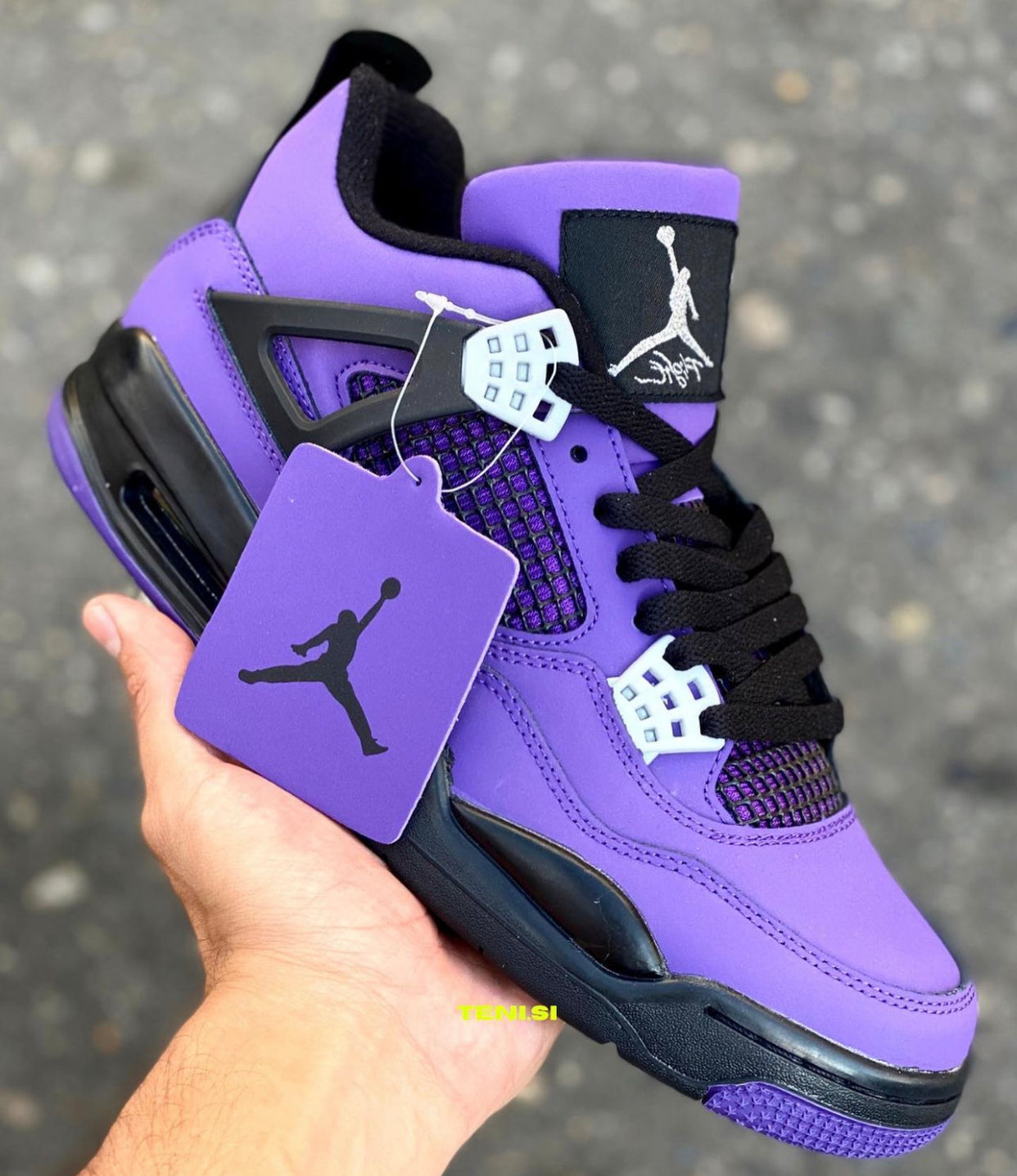 Air Jordan 4 X Travis Scott