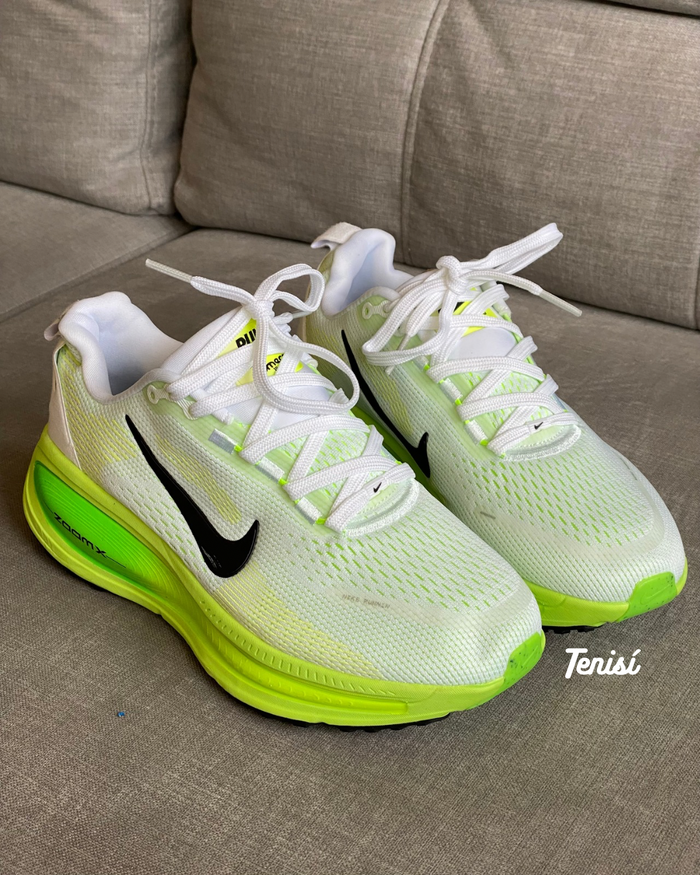Nike Vomero 18 “Green” look 1