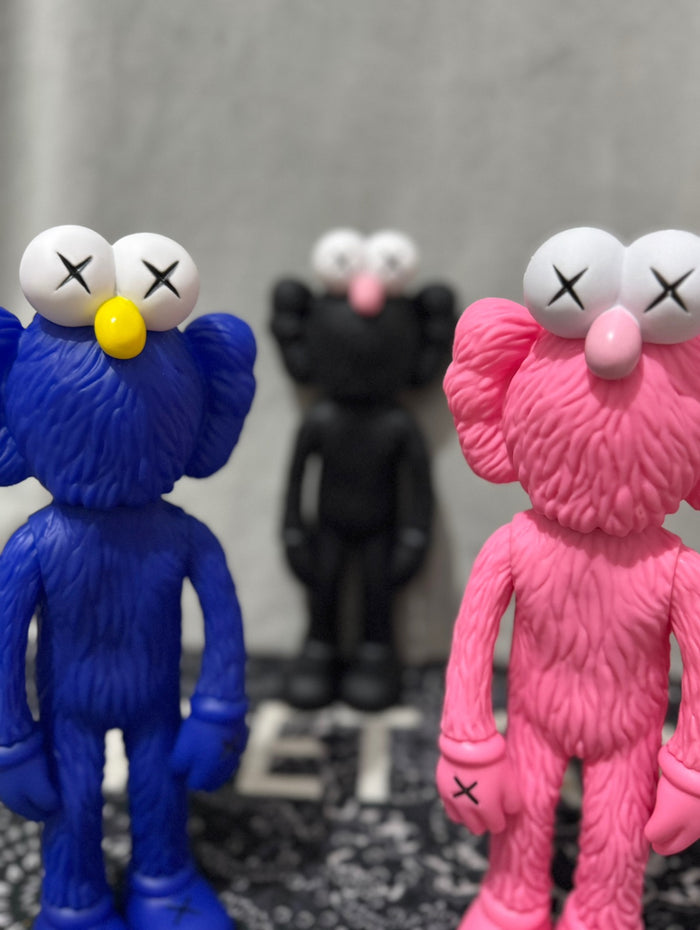 Kaws look 2