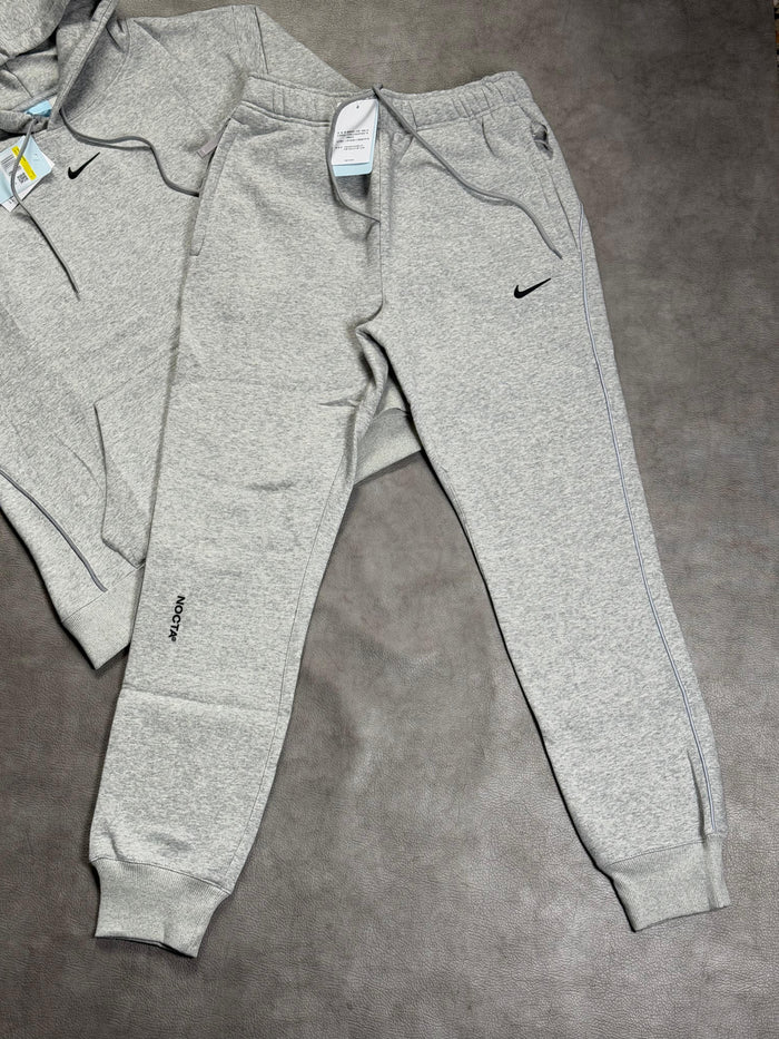 Nocta Tech Fleece “Grey” look 1