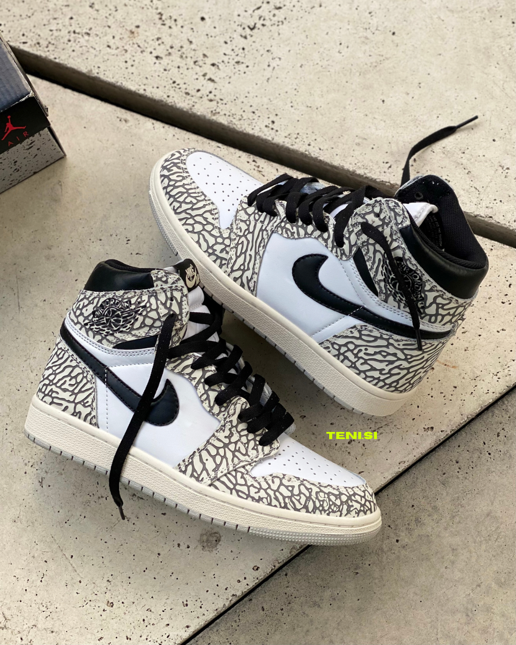 Jordan 1 High OG "White Cement"