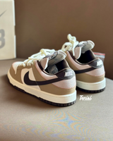 Nike Dunk Low x Tenisí “Mocha” vista 3