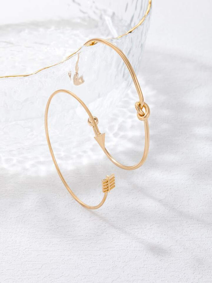 Brazalete de flecha anudado vintage para mujer look 2