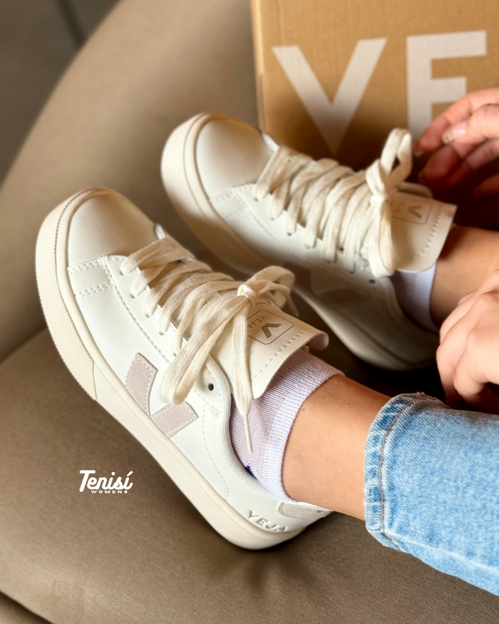 VEJA “Beige” look 2