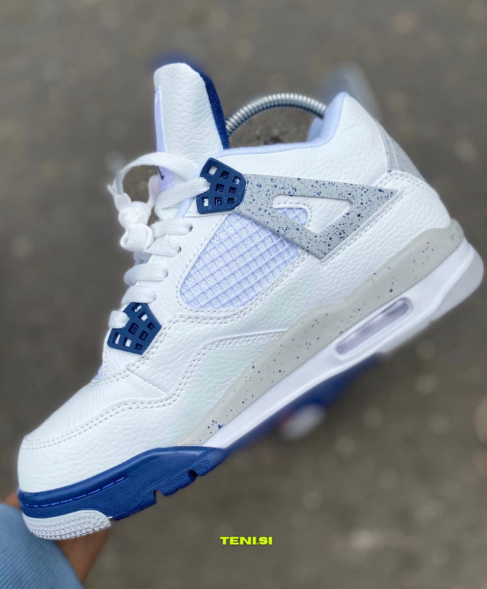 Air Jordan “Midnight Navy” look 2