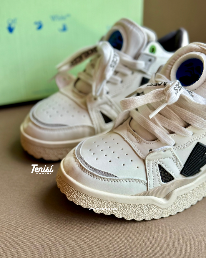 OFF-WHITE Sponge Mid “White” look 1