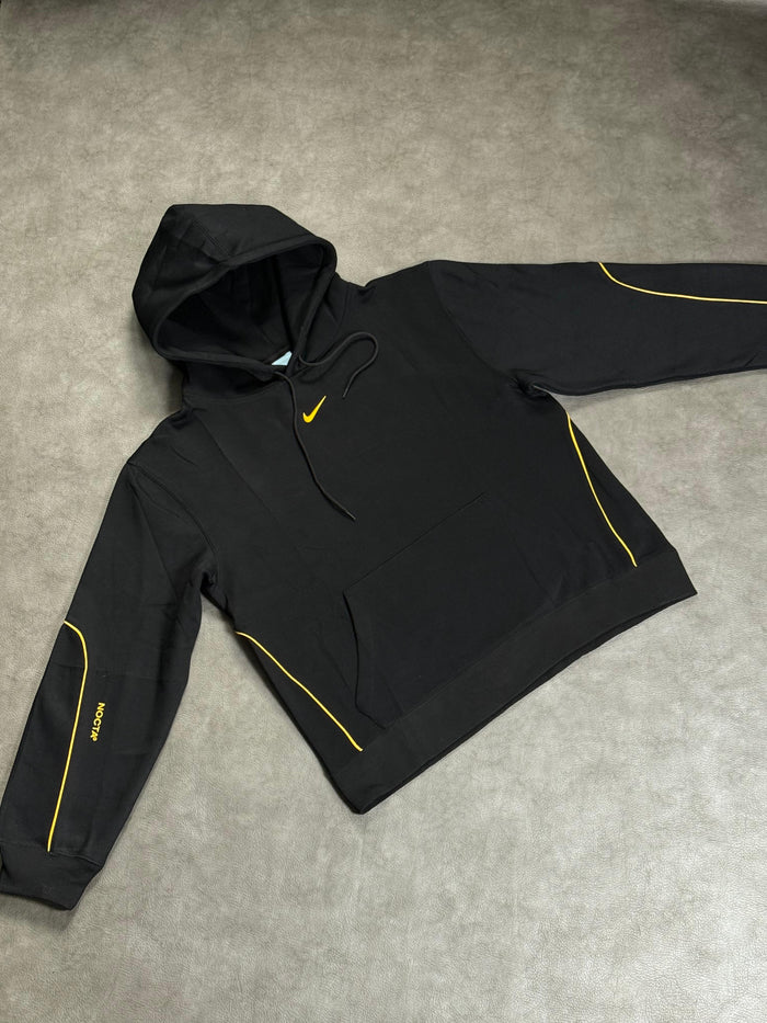 Nocta Tech Fleece “Black” look 1