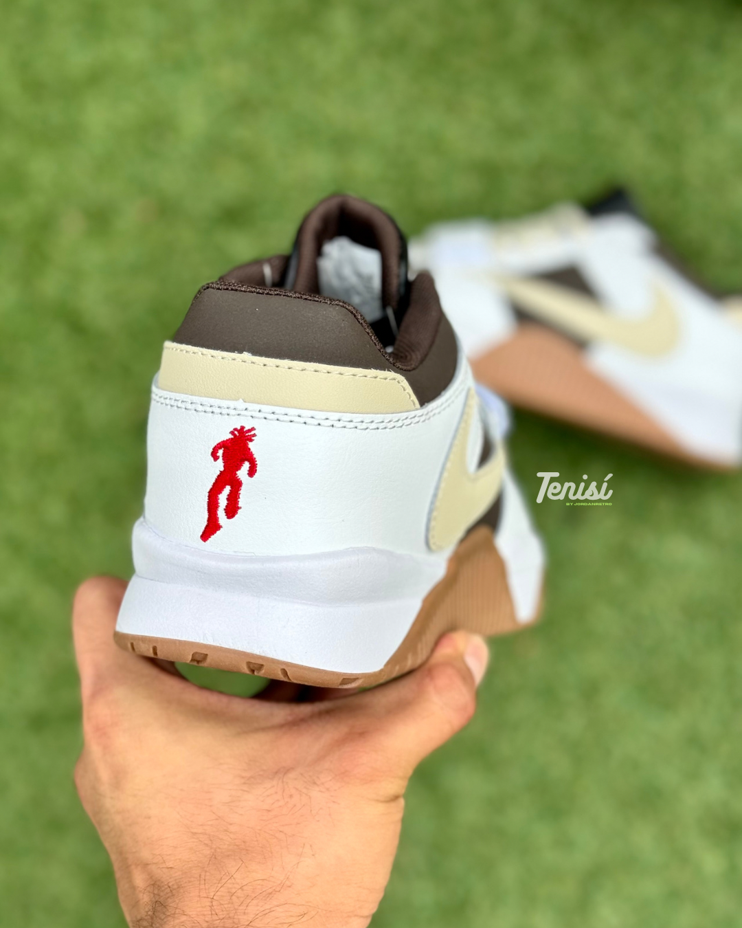 Jordan x Travis Scott “Mocha” (Sample)