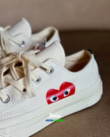 Converse x Comme des Garçons PLAY Chuck 70 vista 2