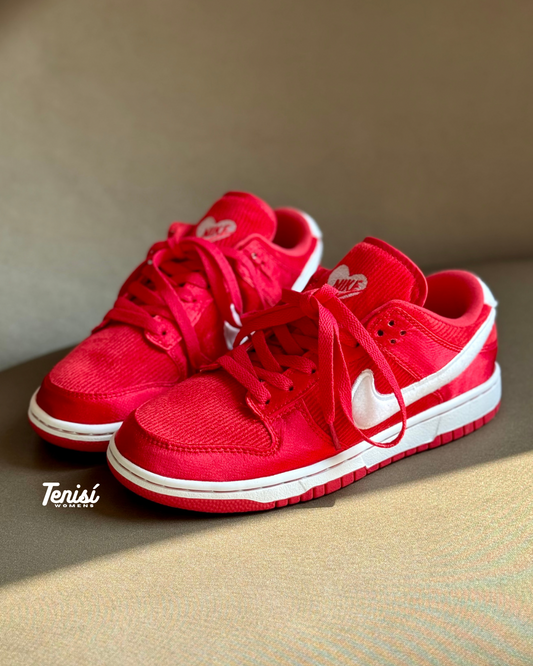 Nike Dunk Low “San Valentine”