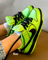Nike Dunk Sb x Chicas Superpoderosas “Green” vista 6