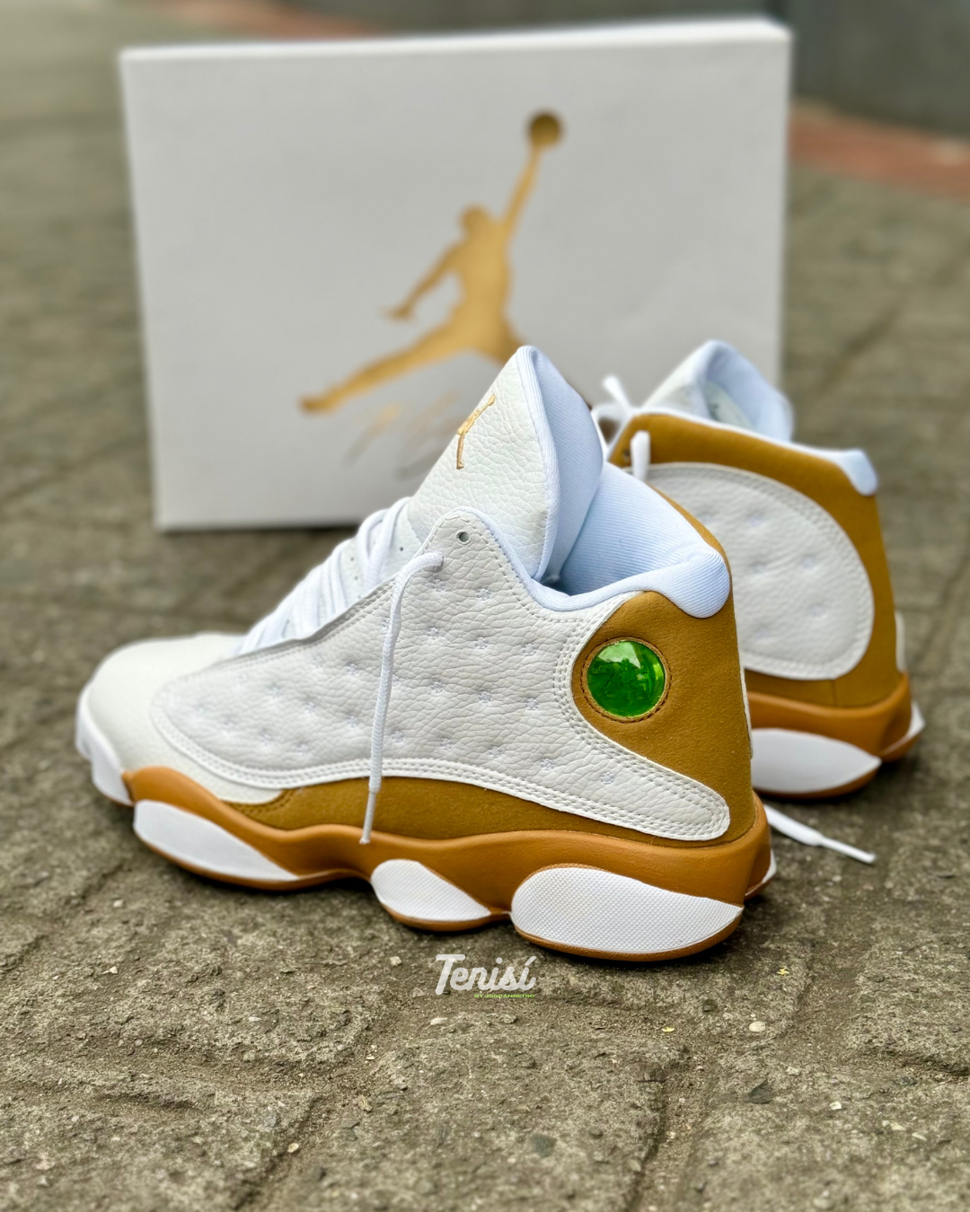 Jordan 13 blanco con dorado online