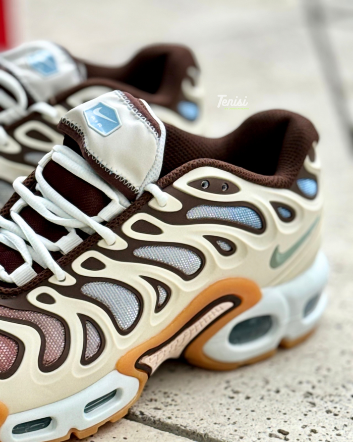 Nike Air Max Plus “Drift” look 2