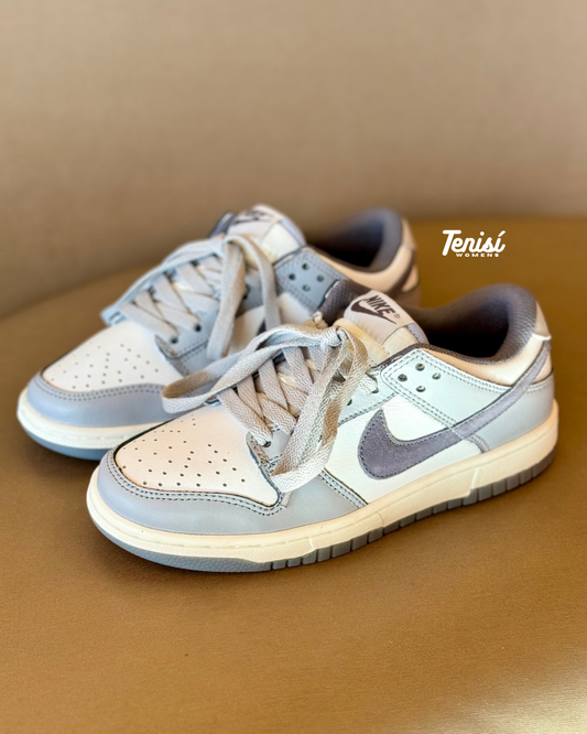 Nike Dunk Low "Light Carbon"