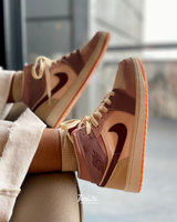 Air Jordan 1 High “Desert” vista 2