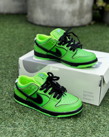Nike Dunk Sb x Chicas Superpoderosas “Green” vista 2