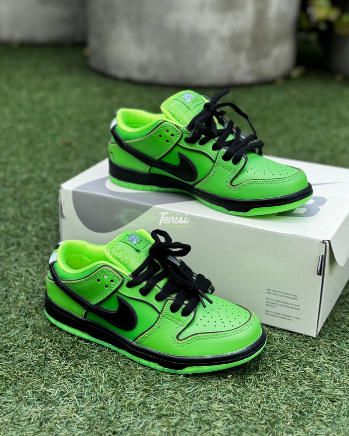 Nike Dunk Sb x Chicas Superpoderosas “Green” look 1