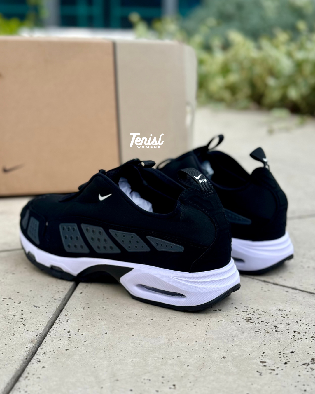 Nike Air Max SNDR “Black”