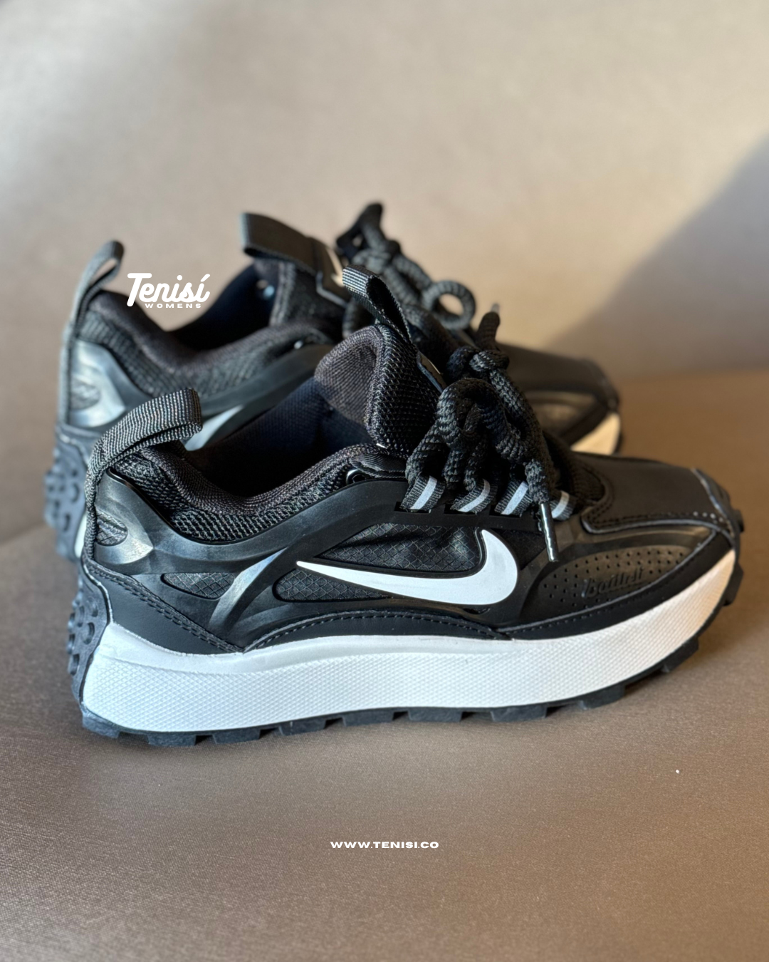 Nike Balleli “ Black / White”