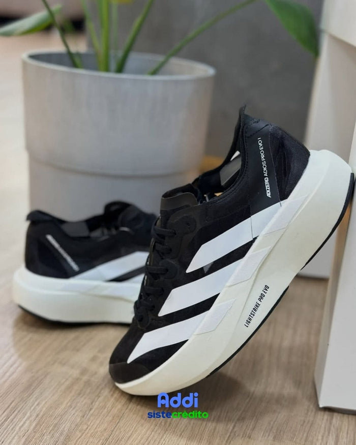 Adidas Adizero EVO SL "Suela blanca" look 1