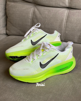 Nike Vomero 18 “Green” vista 4