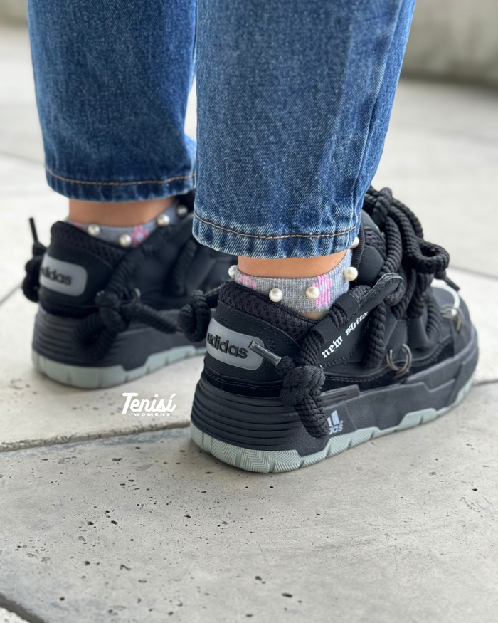 adidas New Shita “Black” look 1