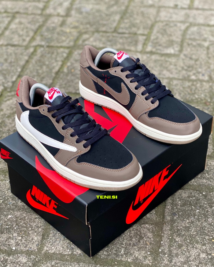 Air Jordan 1 Low X Travis scott “Mocha” look 1