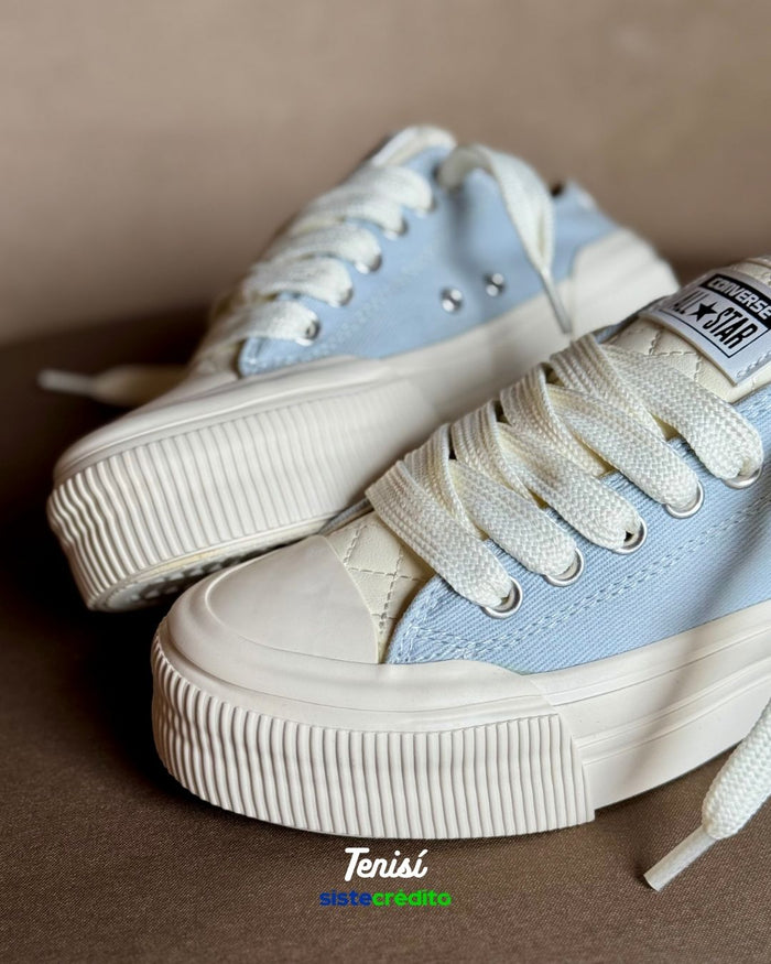 Converse Chuck Taylor All Star Cruise Light Blue look 2