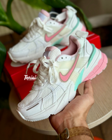 Nike V2K Run “Pink” vista 6