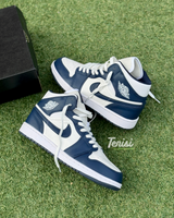 Air Jordan 1 Mid “Midnight Navy” vista 5