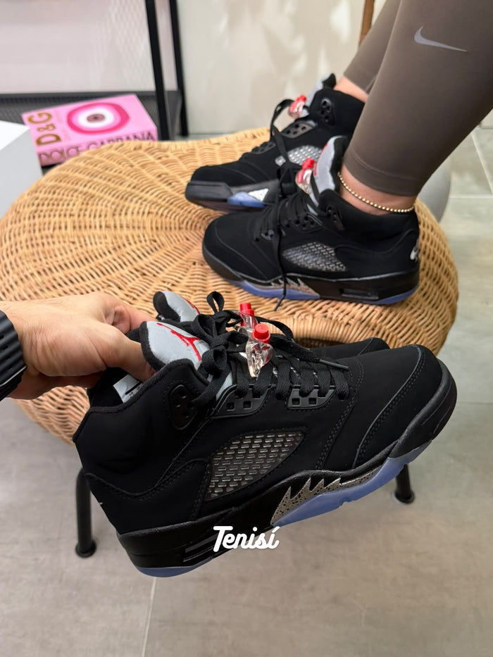 Air Jordan 5 Black Metallic look 1