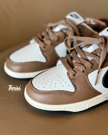 Nike Dunk Low “Mocha”