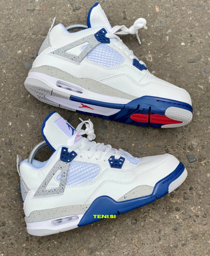 Air Jordan “Midnight Navy” look 3