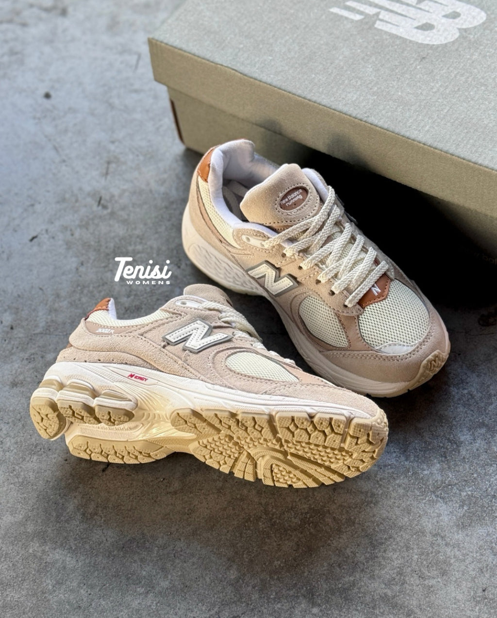 New Balance 2002R “Fossil”