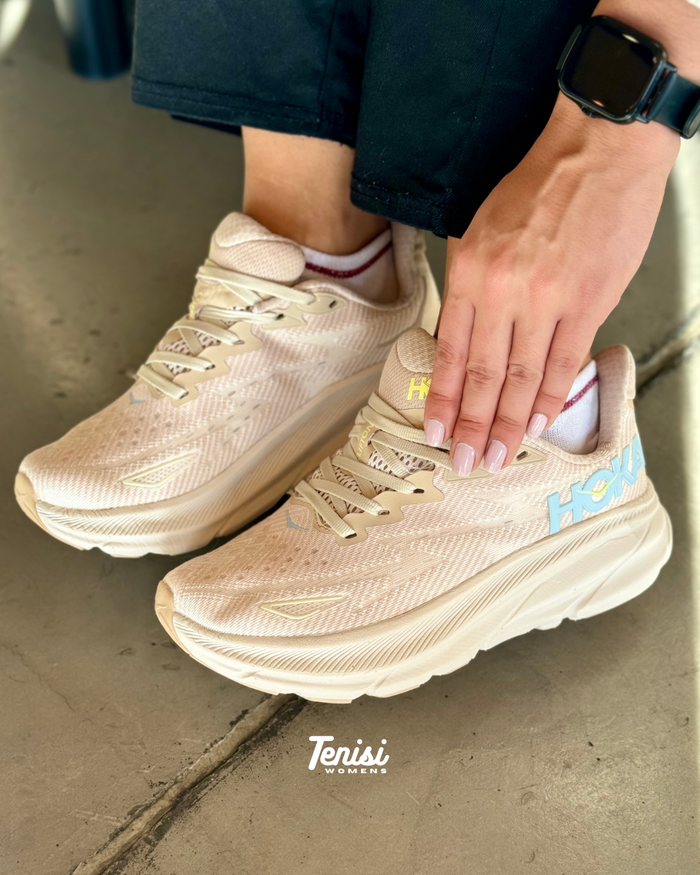 Hoka One One Clifon 9 look 1
