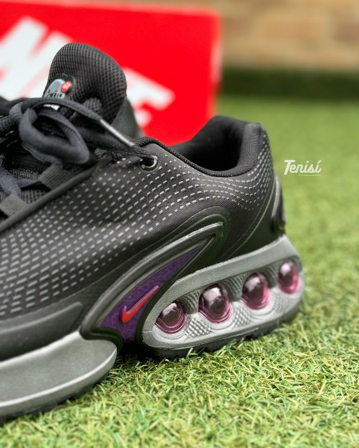 Nike Air Max Dn “Black” look 2