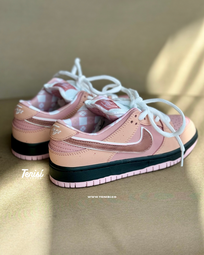 Nike Dunk Low Lobster Pink look 1