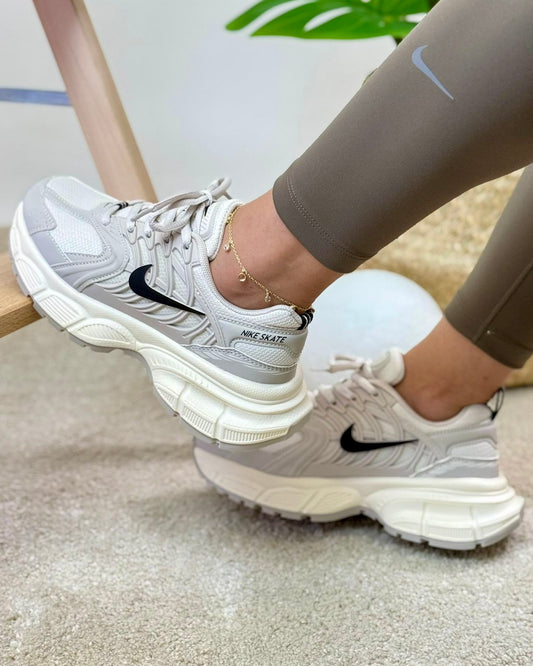 Nike Skate “Beige”