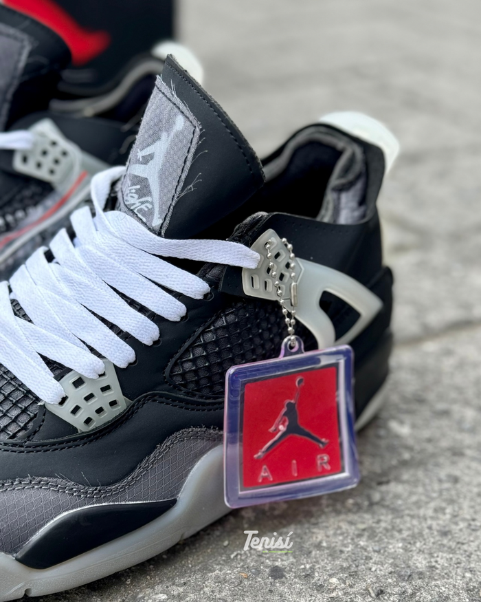 Air Jordan 4 x Off White (Sample) look 2