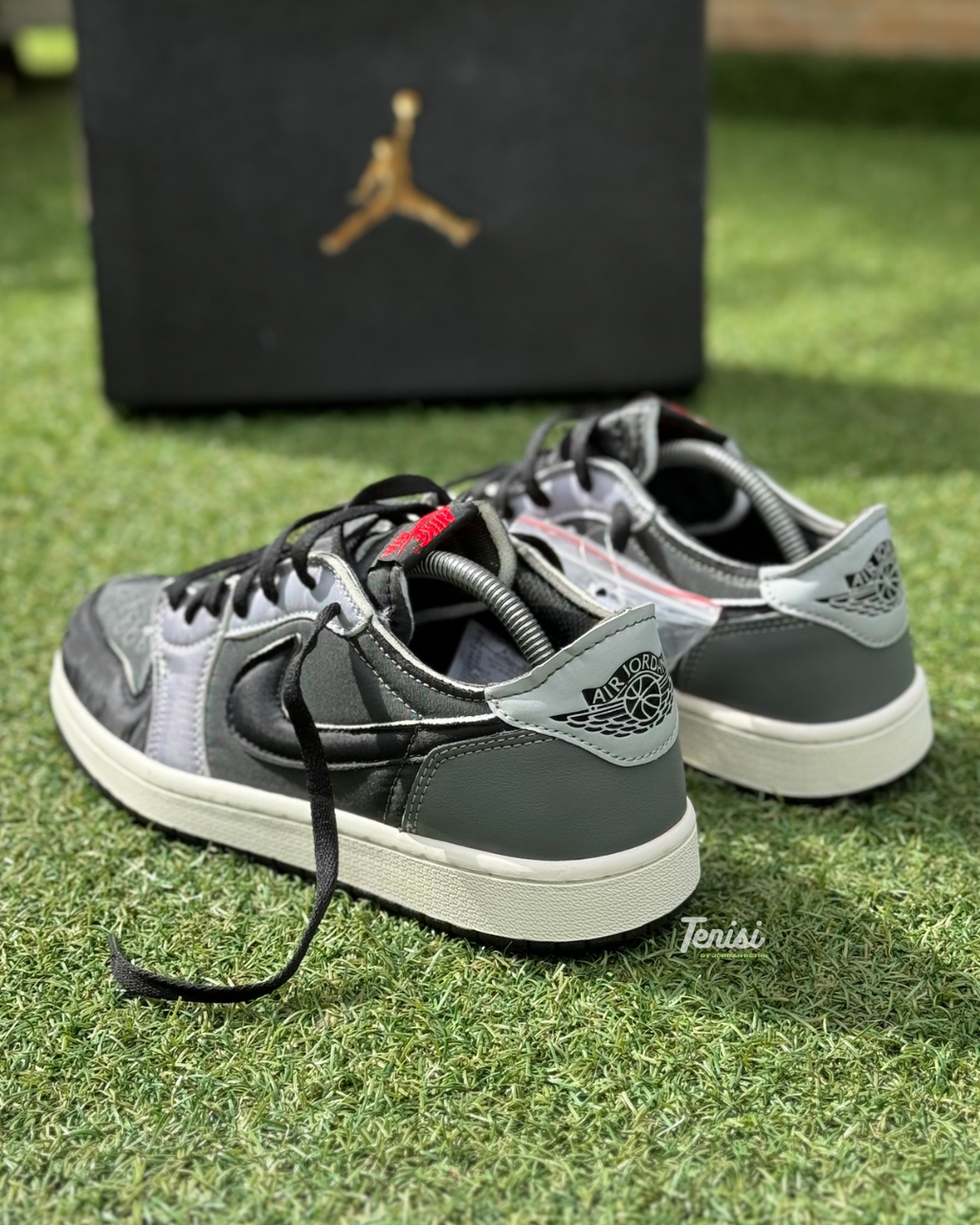 AIR JORDAN 1 LOW OG EX BLACK SMOKE GREY