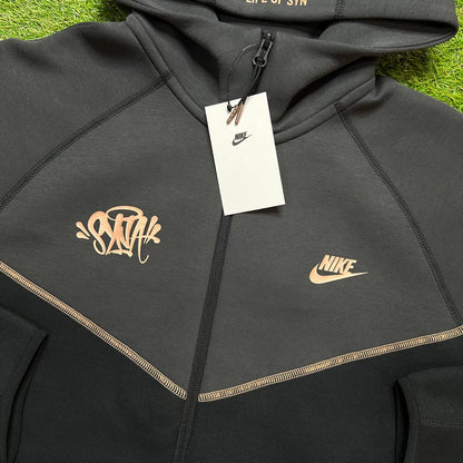 Nike Syna Tech Fleece Central Cee Black Gold
