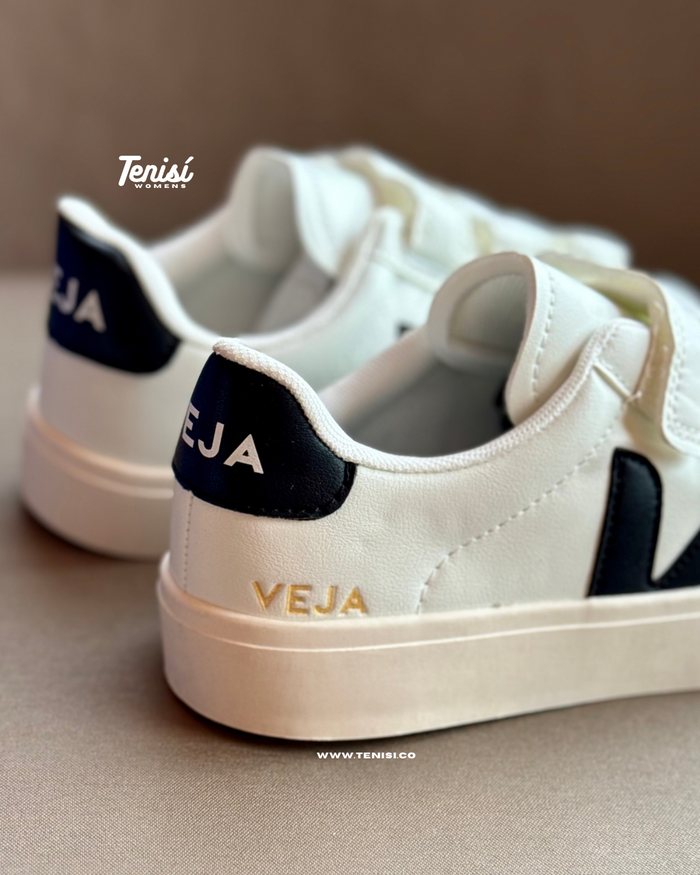 VEJA “Velcro” look 1