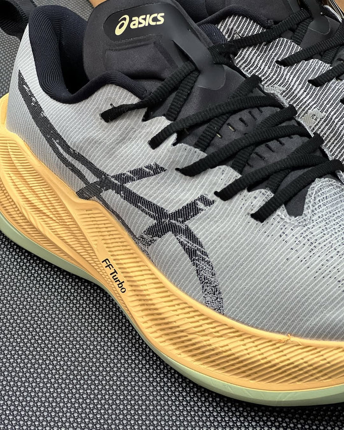 Asics superblast look 1
