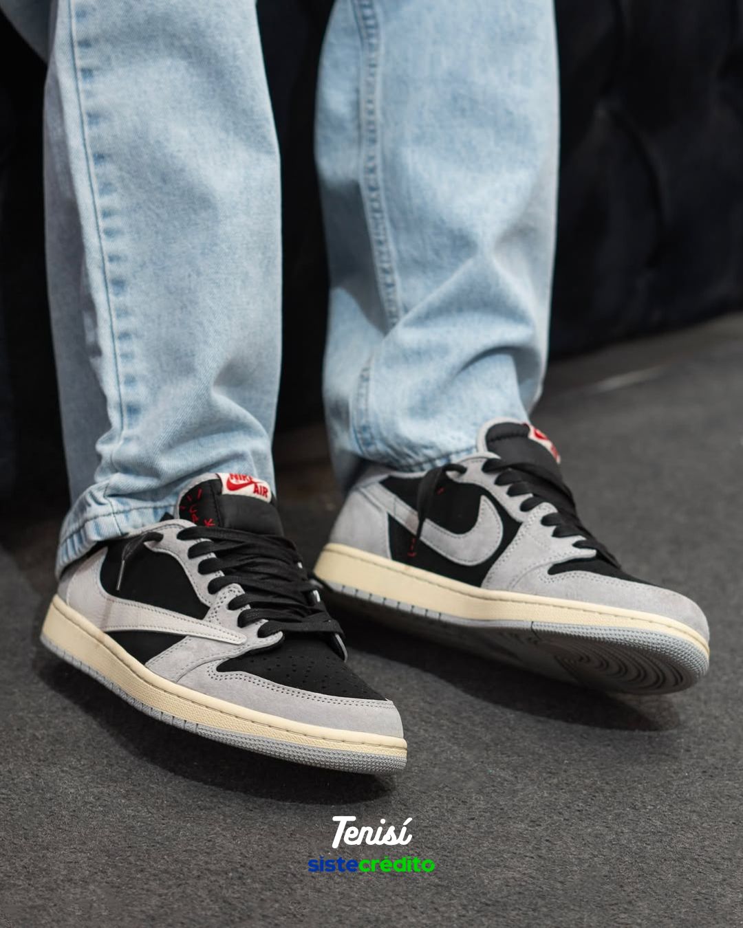 Air Jordan 1  x Travis Scott Sample Edition