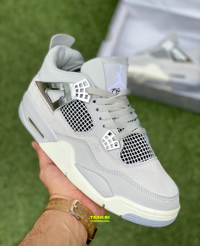 Air Jordan 4 “Frozen Moment” look 1