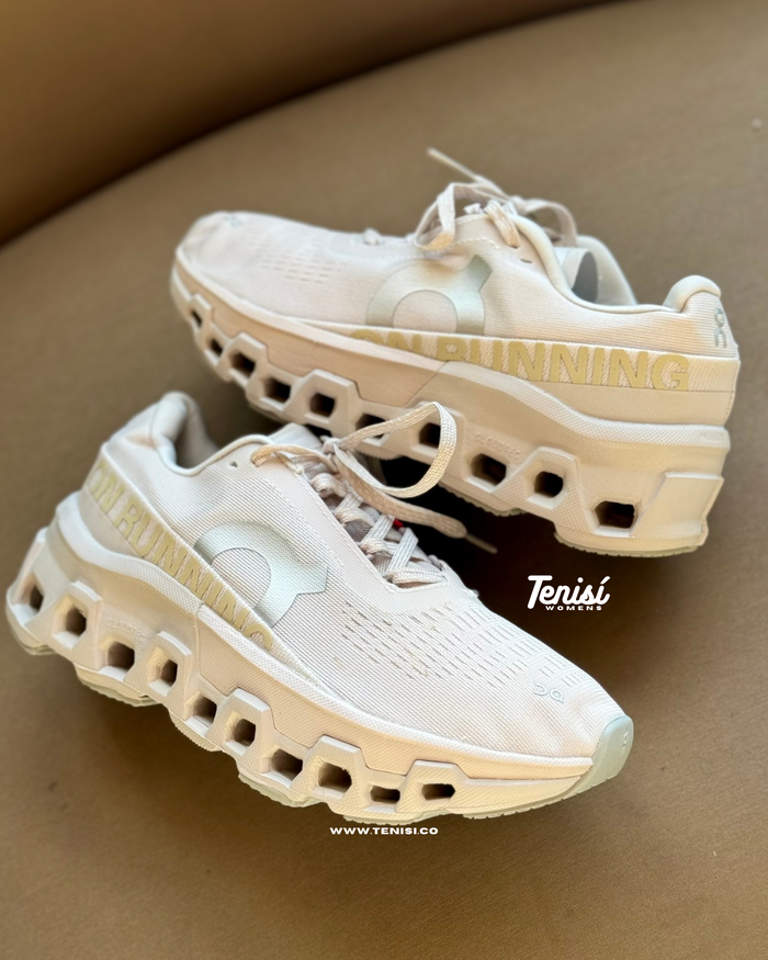 On Cloudswift Monster “Beige” look 5